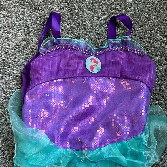 4T toddler girl Little Mermaid Ariel costume with red wig - Picture 6 of 10